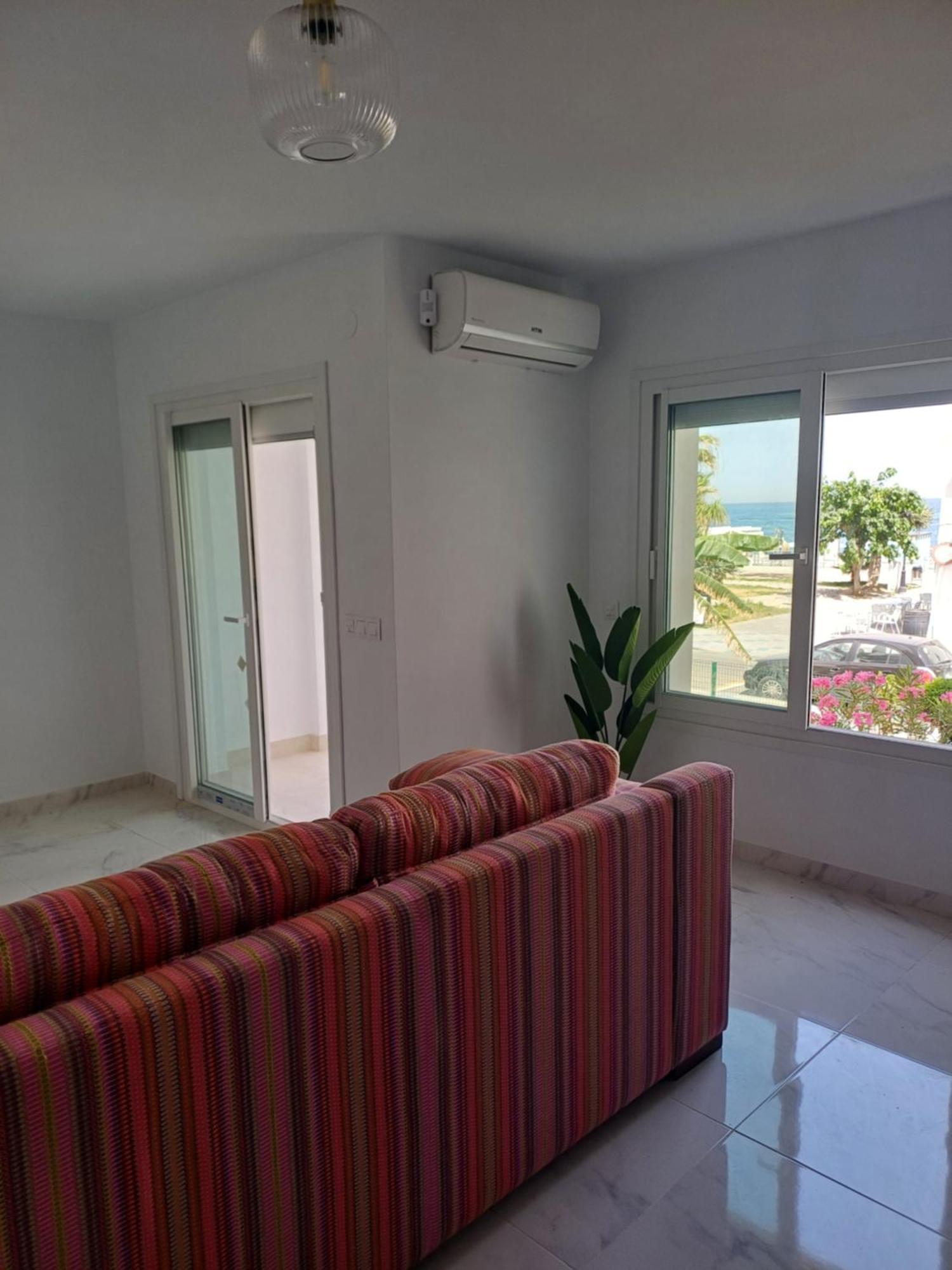 Beautiful Beachfront Newly Renovated 2 Bedroom Apartment With Swimming Pool And Garden Сан-Луис-де-Сабинильяс Экстерьер фото