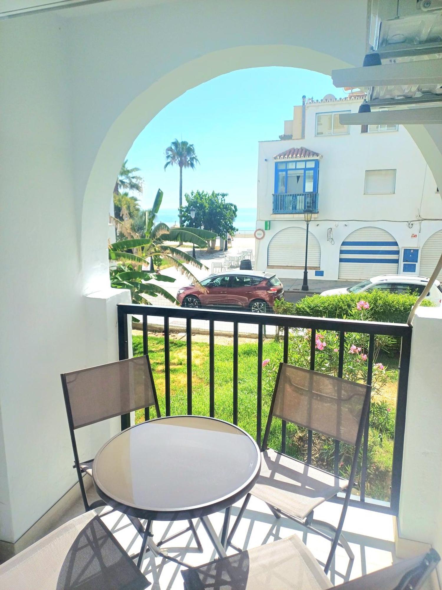 Beautiful Beachfront Newly Renovated 2 Bedroom Apartment With Swimming Pool And Garden Сан-Луис-де-Сабинильяс Экстерьер фото